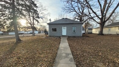 902 T St in Neligh, NE - Building Photo - Building Photo