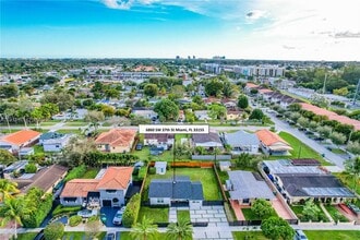 6860 SW 37th St in Miami, FL - Building Photo - Building Photo