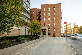 The Bristol in Forest Hills, NY - Building Photo - Building Photo