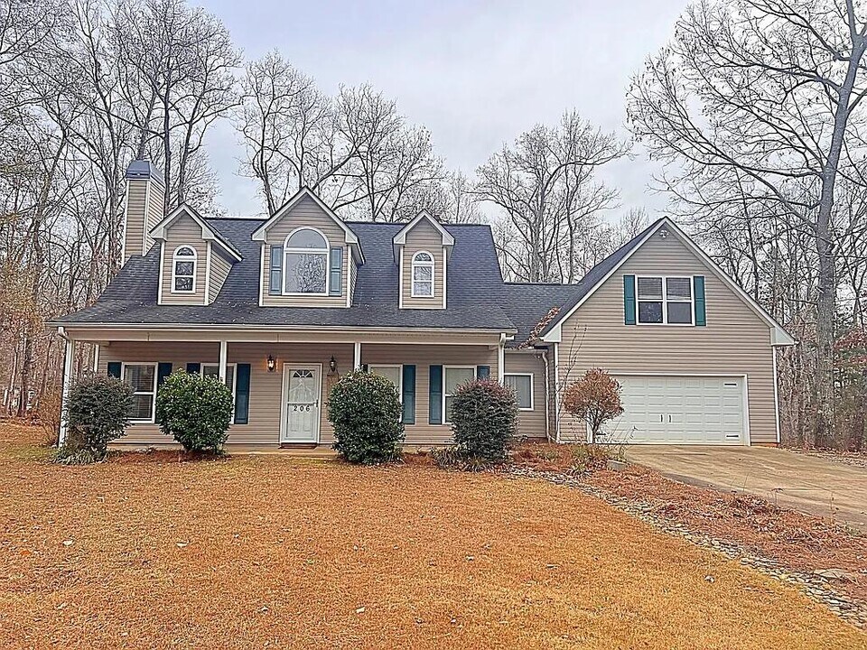 206 Beauclair Dr in Simpsonville, SC - Building Photo