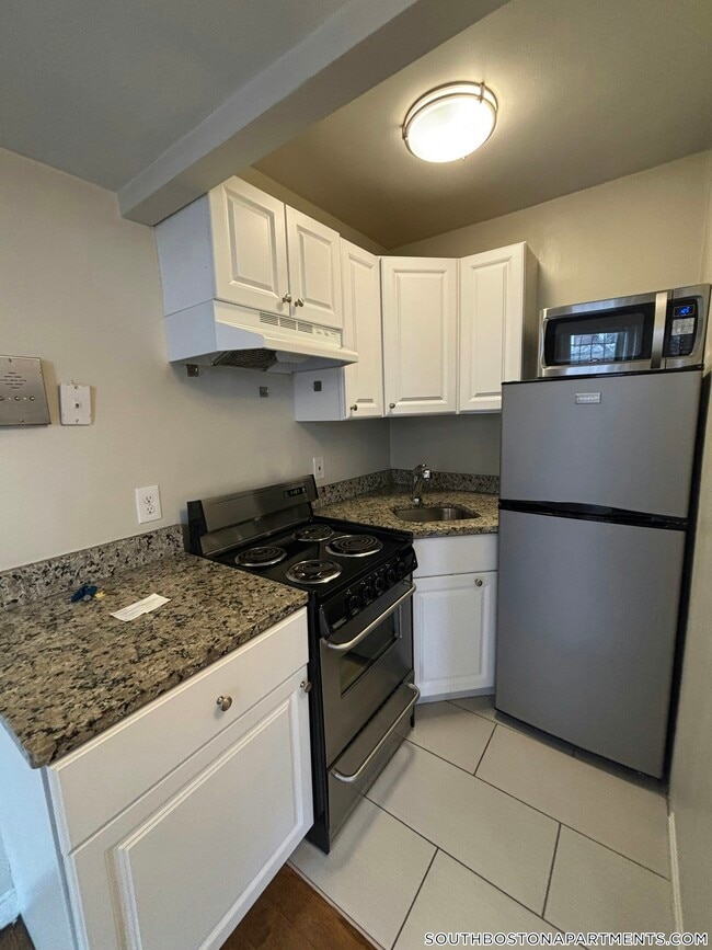 538 E Broadway in Boston, MA - Building Photo - Building Photo