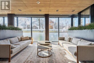 21 Park St E in Mississauga, ON - Building Photo - Building Photo