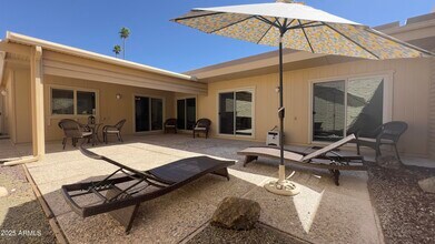 13636 N Del Webb Blvd in Sun City, AZ - Foto de edificio - Building Photo