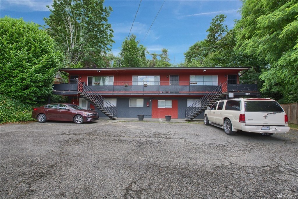 5120 S Roxbury St in Seattle, WA - Building Photo