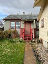 327 Jefferson St in Klamath Falls, OR - Building Photo