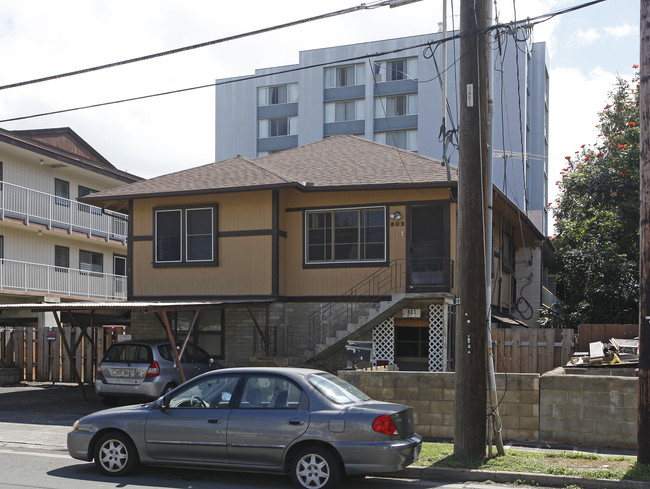 803 Coolidge St in Honolulu, HI - Building Photo - Building Photo