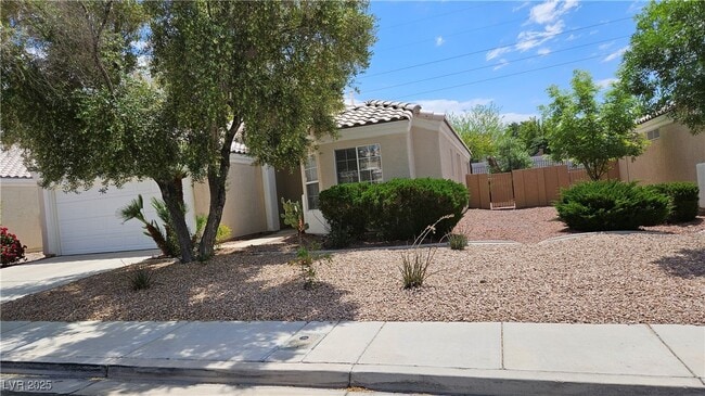 2535 New Salem Ave in Henderson, NV - Building Photo - Building Photo