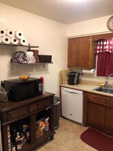 402 Thompson St in Port Jefferson, NY - Building Photo - Building Photo