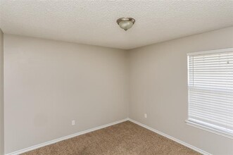 1134 Cedar Ridge Cir in Desoto, TX - Building Photo - Building Photo