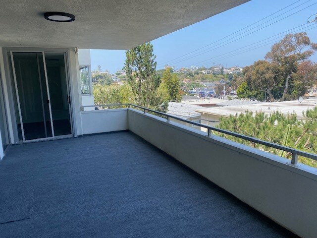 8701 Delgany Ave, Unit 215 in Playa Del Rey, CA - Building Photo