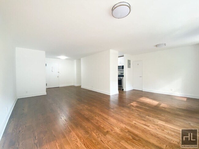 East 88 Street in New York, NY - Building Photo - Building Photo