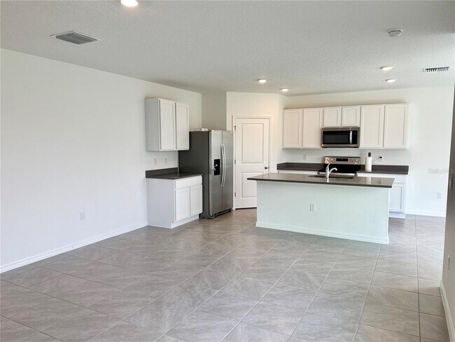 3410 SHADY SUNRISE Lp in Plant City, FL - Building Photo - Building Photo