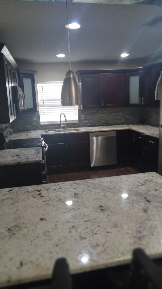 property at 3713 E Hamilton Ave