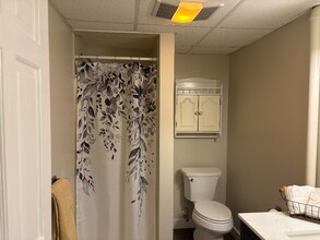 53 School St in Milford, MA - Foto de edificio - Building Photo