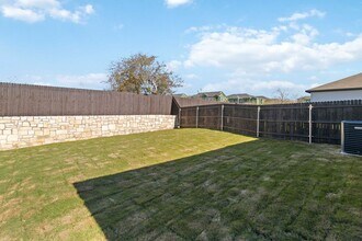 210-210 Nespral Dr in San Antonio, TX - Building Photo - Building Photo