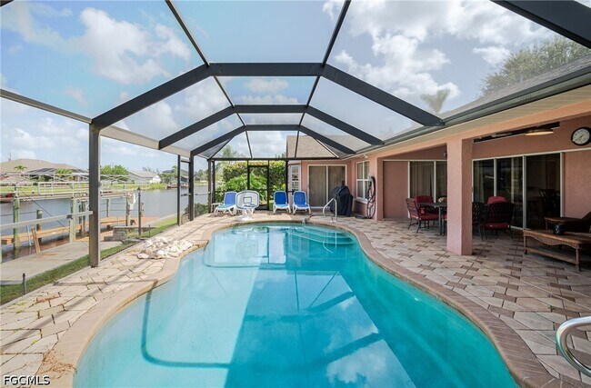 property at 105 SW 39th Pl