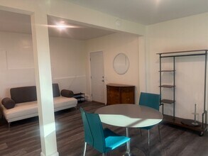 22607 Pacific Coast Hwy, Unit C in Malibu, CA - Building Photo - Building Photo