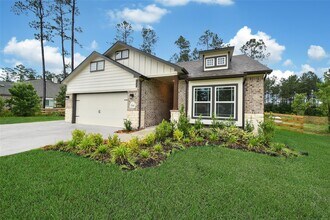 13416 Maverick Trl Rd in Conroe, TX - Foto de edificio - Building Photo