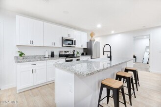 341 S Mountain Rd in Apache Junction, AZ - Building Photo - Building Photo