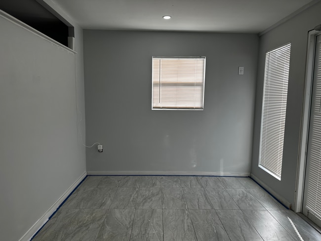4320 SW 5th St in Coral Gables, FL - Building Photo - Building Photo