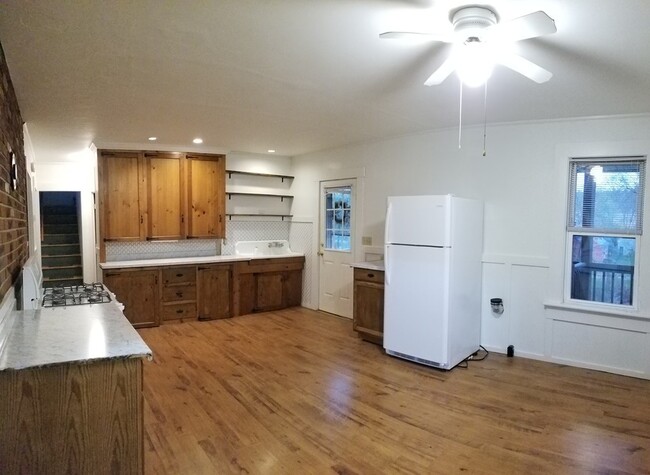 63 Harrington St in Southbridge, MA - Building Photo - Building Photo