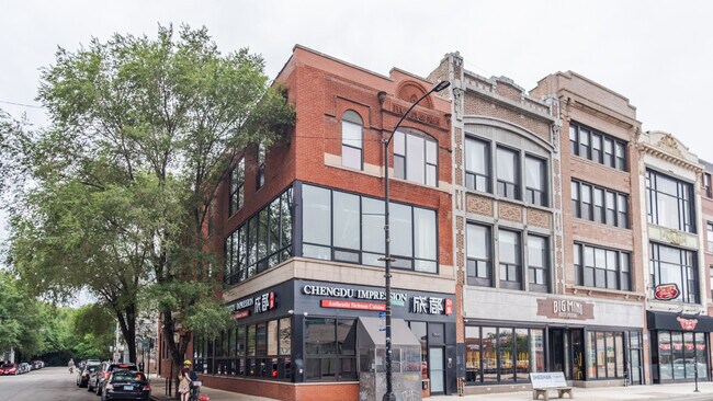property at 1300 N Milwaukee Ave