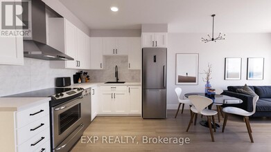 360 Lacasse Ave in Ottawa, ON - Building Photo - Building Photo
