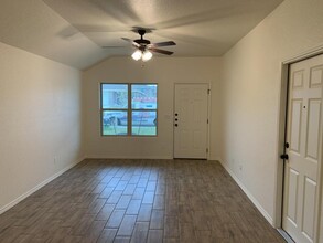 2421 Alterman Dr, Unit Unit A in Temple, TX - Building Photo - Building Photo