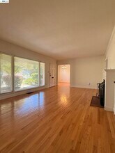 4275 Heyer Ave in Castro Valley, CA - Building Photo - Building Photo