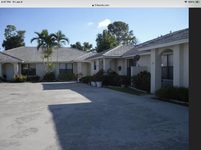 property at 1448 Hawthorne Pl
