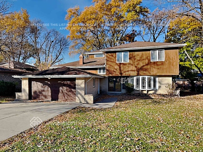 property at 9922 S 86th Ave