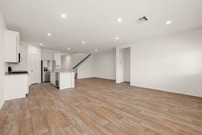 property at 31211 Heddington Ln