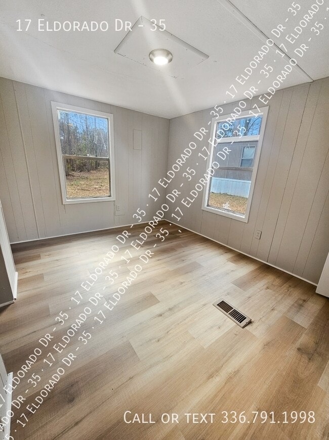 17 Eldorado Dr in Greenville, SC - Building Photo - Building Photo