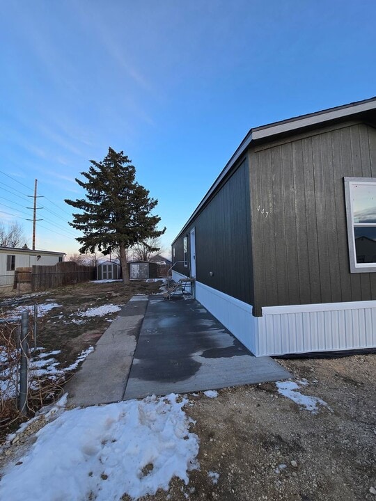 447 Badger Ln in Mills, WY - Building Photo