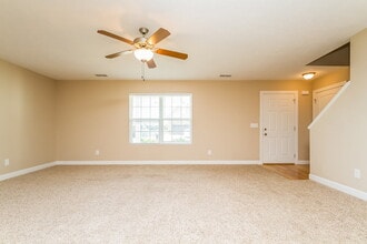 4860 Compassion Ln in Murfreesboro, TN - Foto de edificio - Building Photo