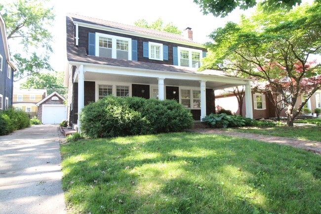 23 W 69th St in Kansas City, MO - Building Photo - Building Photo
