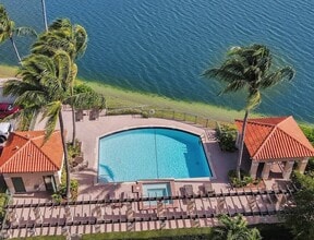 14411 NW 83rd Pl in Miami Lakes, FL - Building Photo - Building Photo