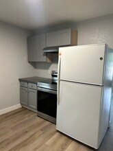 3124 San Jose Way in Sacramento, CA - Foto de edificio - Building Photo