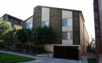 Thompson Ave Apartments in Glendale, CA - Building Photo - Building Photo