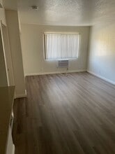 10059 Tujunga Canyon Blvd in Tujunga, CA - Building Photo - Building Photo