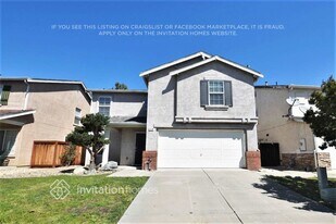 38 Dawn Rose Way in Suisun City, CA - Building Photo