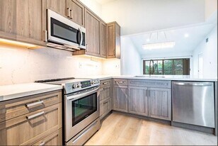 380 NW 67th St in Boca Raton, FL - Building Photo