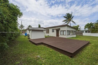 3825 SW 33rd St in West Park, FL - Building Photo - Building Photo