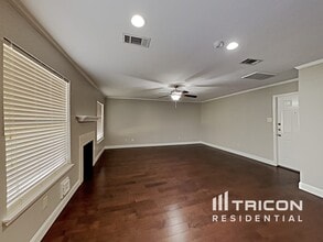 21504 S Towerguard Dr in Kingwood, TX - Building Photo - Building Photo