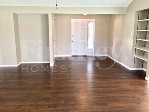 15426 Cousteau Dr in Florissant, MO - Building Photo - Building Photo