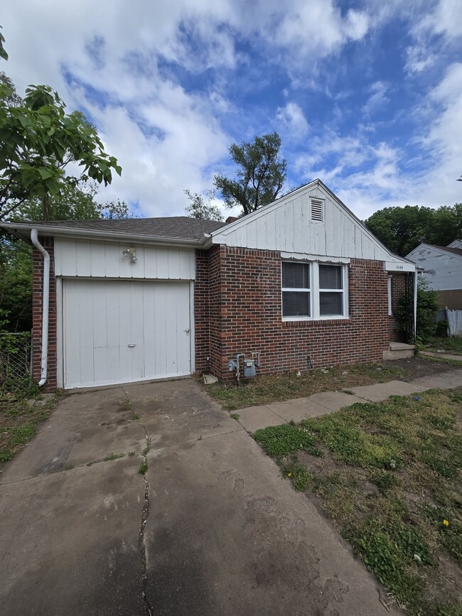1040 N Volutsia in Wichita, KS - Building Photo - Building Photo