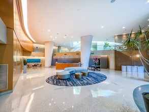 13600 MARINA POINTE Dr, Unit 1709 in Marina Del Rey, CA - Foto de edificio - Building Photo