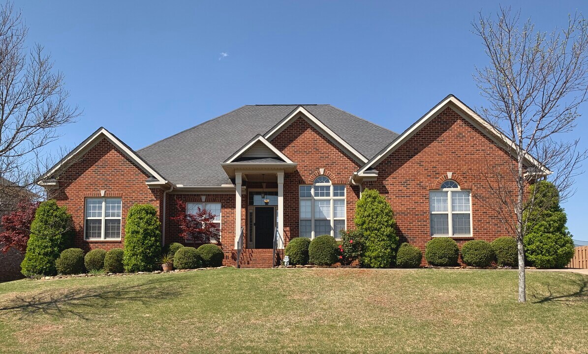 7559 Crestridge Dr SE in Owens Cross Roads, AL - Building Photo