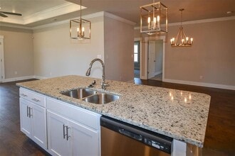 15570 Ironcrest Dr NW in Harvest, AL - Foto de edificio - Building Photo