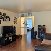 419 N Liberty St, Unit 3 in Valders, WI - Foto de edificio - Building Photo